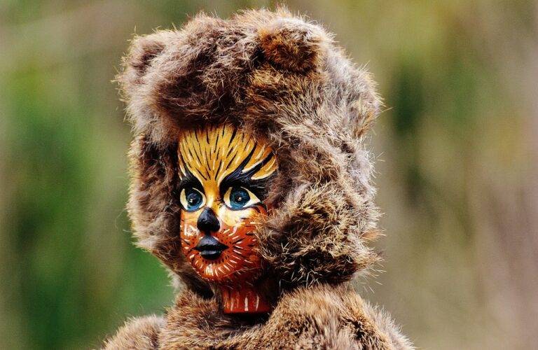 Analyzing Book Influencers’ Role in Publishing Trends: Bit bhai 9, Radhe exchange, Lotus365.win login