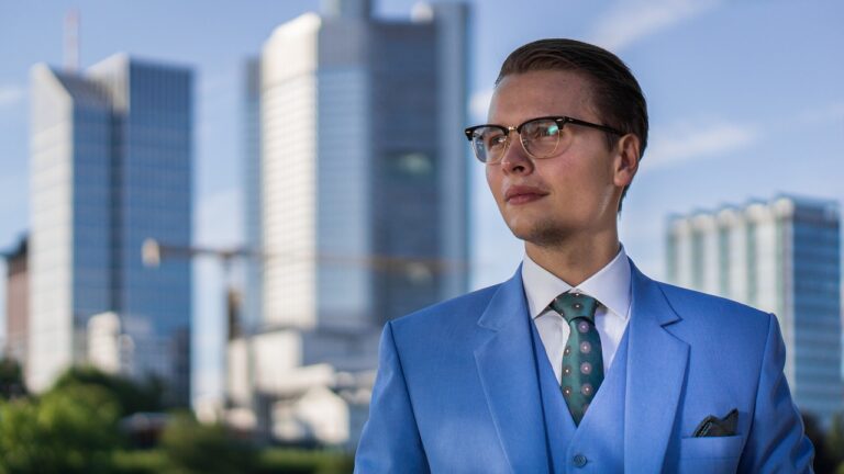 Employee Advocacy Programs: Harnessing the Power of Internal Brand Ambassadors