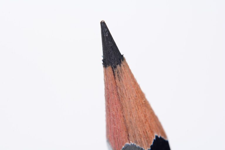 Exploring the Benefits of Virtual Reality in Geography Education